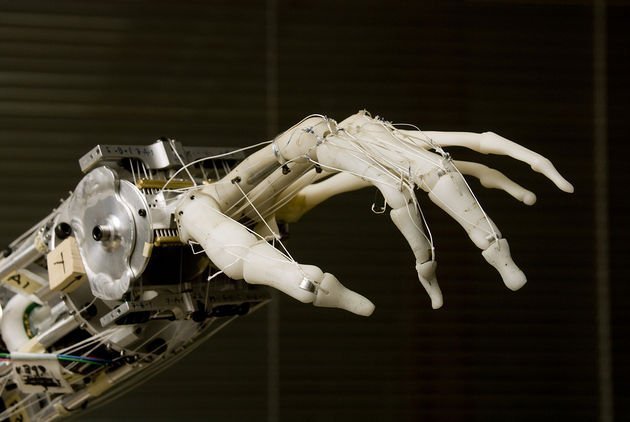 robot hand.jpg